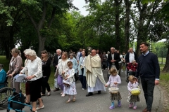 Chwile modlitwy i wspólnoty – fotorelacja z Bożego Ciała