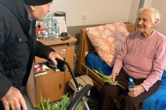 Wręczenie tulipanów z okazji Dnia Kobiet na „Kalinie”