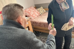 Wręczenie tulipanów z okazji Dnia Kobiet na „Kalinie”